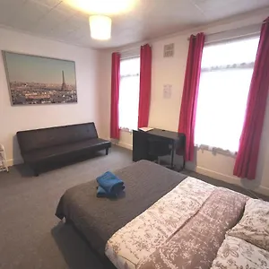london-budget-guesthouse.cambridgehotelsuk.com/